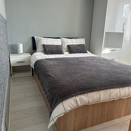 Studio Home Онещи Екстериор снимка
